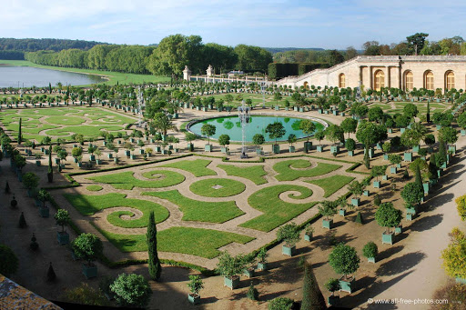 Comment prendre contact avec le Château de Versailles (visites, évènements, agenda) ?