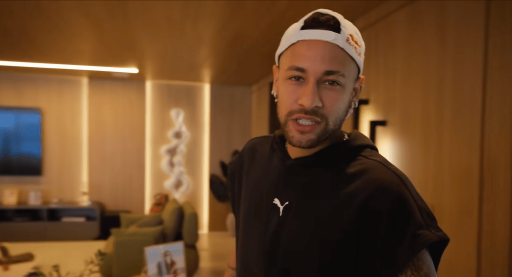 Toutes les solutions pour joindre l'attaquant Neymar Jr. Informations utiles sur son âge, sa société NR Sports, et les requêtes administratives pour l'image.