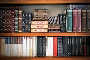 comment joindres les Editions de minuit