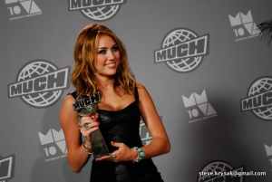 Qui est Miley Cyrus ? Voulez-vous joindre Miley Cyrus ?