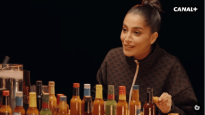 Entrer en contact avec Leïla Bekhti