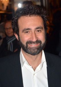 Contacter Mathieu Madénian