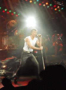 Entrer en contact avec les représentants de Johnny Hallyday