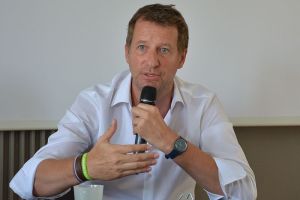 Entrer en contact avec Yannick Jadot