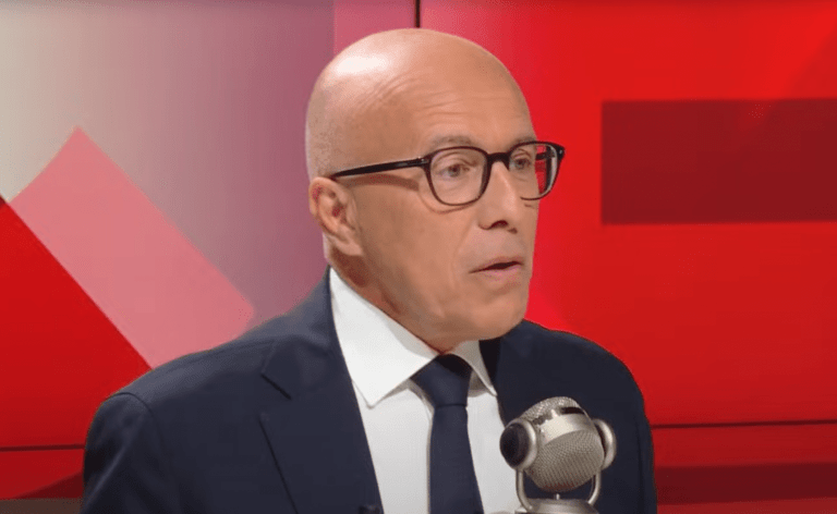 Existe-t-il une adresse e-mail pour contacter Éric Ciotti ?