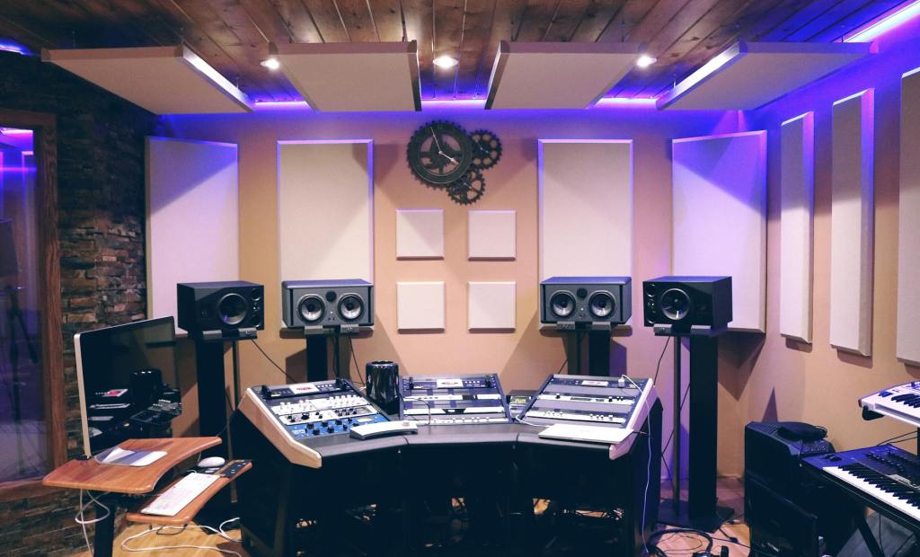 Les musiciens sont souvent à la recherche d'opportunités pour perfectionner leur art et réaliser leurs projets musicaux. Un bon cadeau pour un enregistrement dans un studio professionnel est l’occasion idéale pour offrir à un musicien une expérience enrichissante.