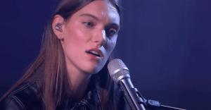 En suivant ces conseils, vous augmenterez vos chances de recevoir une réponse de la part de Charlotte Cardin ou de son équipe.