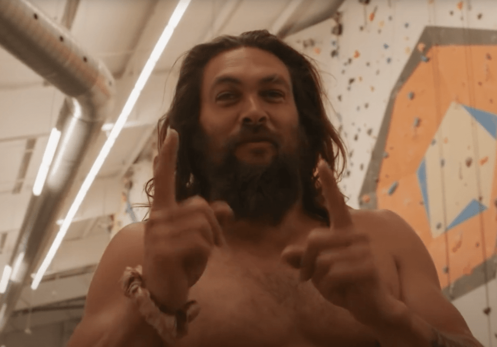 Envoyer un message à Jason Momoa via les réseaux sociaux et son site officiel