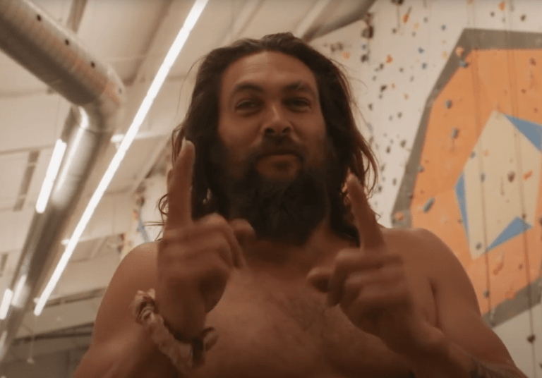 Envoyer un message à Jason Momoa via les réseaux sociaux et son site officiel